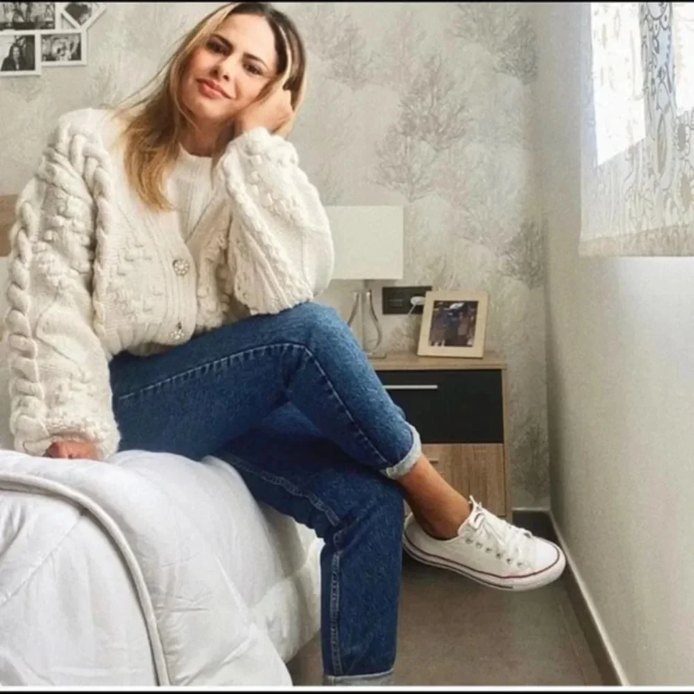 Zara knit cardigan with jewel buttons - Picture 11 of 12